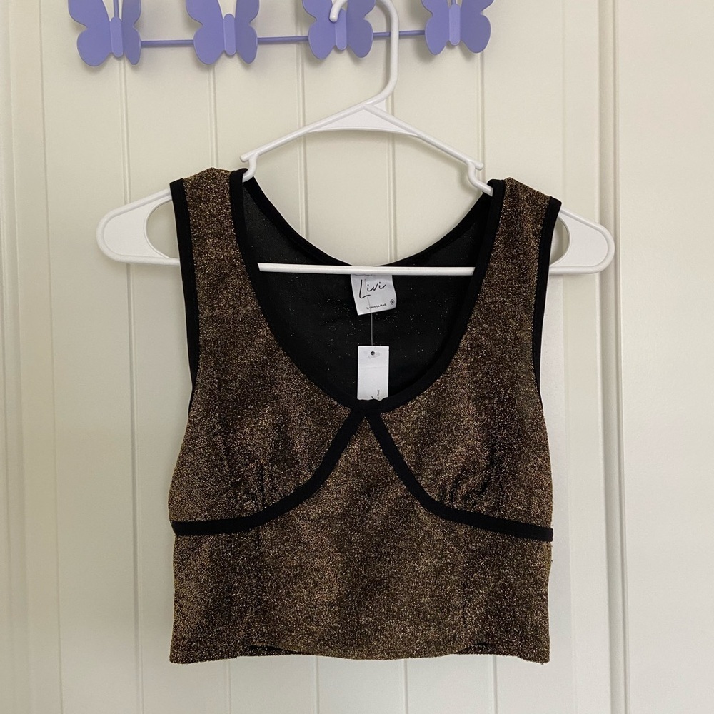 NWT | Livi‎ women’s gold sparkly tank top — medium